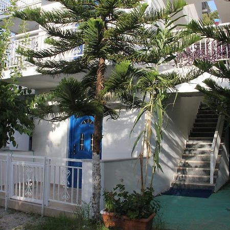 Theodora Studios Geni  Bagian luar foto