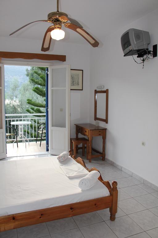 Theodora Studios Geni  Bagian luar foto