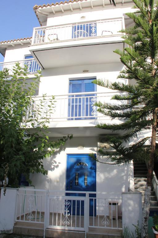 Theodora Studios Geni  Bagian luar foto