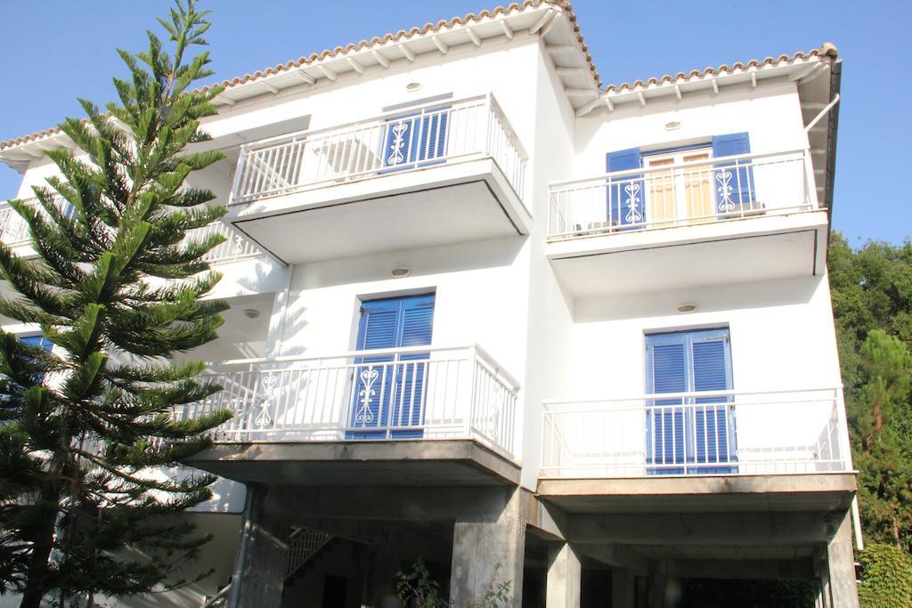 Theodora Studios Geni  Bagian luar foto